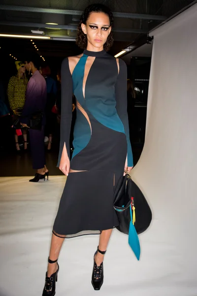 Look 10